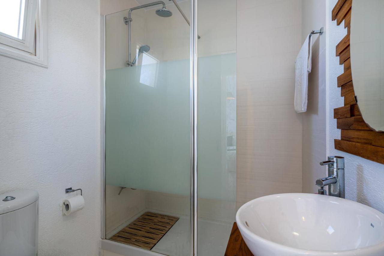 Seawaves 1- Bedroom Apartment Near Meneou Beach Larnaca Zewnętrze zdjęcie