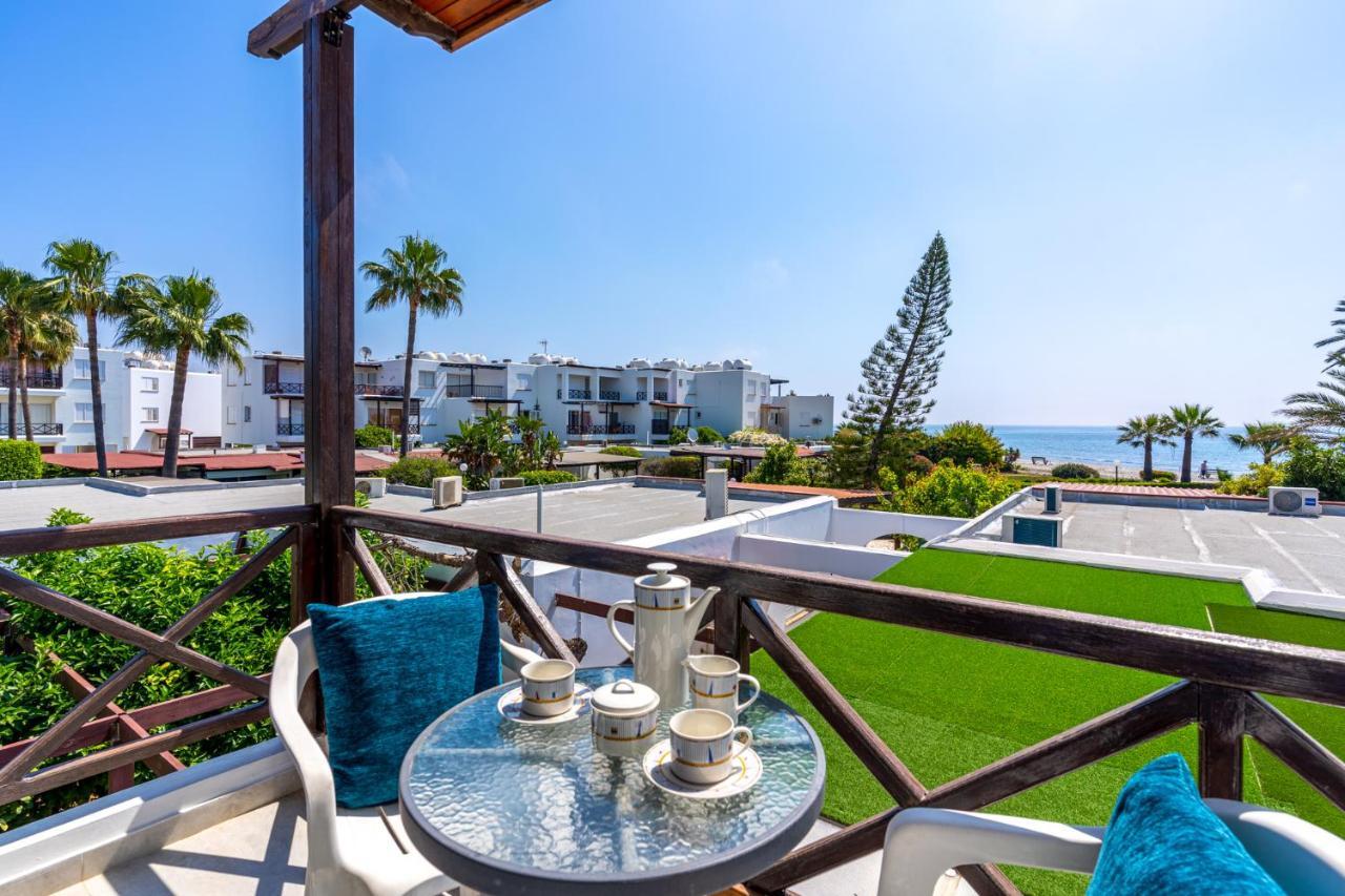 Seawaves 1- Bedroom Apartment Near Meneou Beach Larnaca Zewnętrze zdjęcie